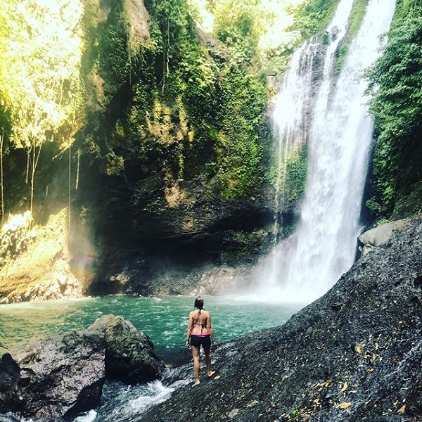 Pesona Sambangan Secret Garden  Air  Terjun  Dengan Kolam Alami